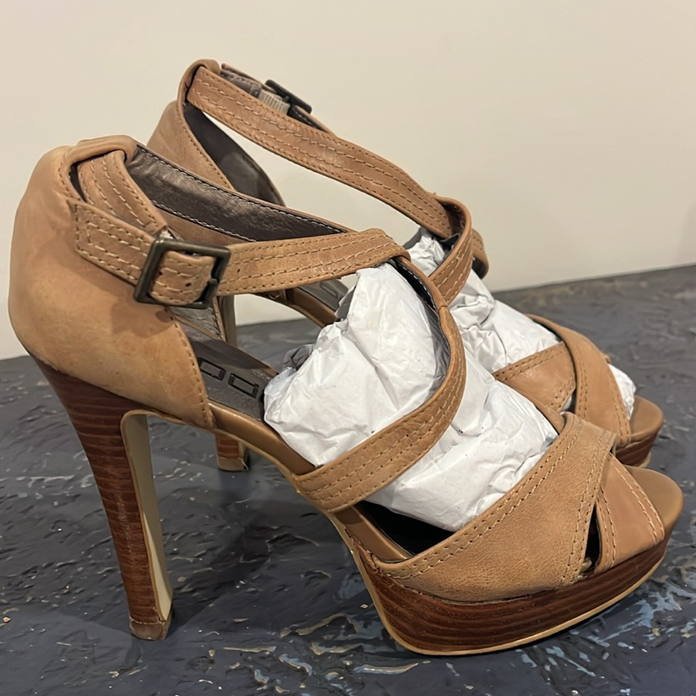 Moda heels - Picture 2 of 4